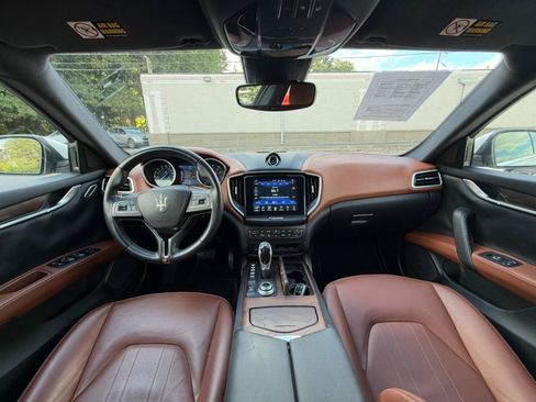 Used 2017 Maserati Ghibli S RWD image 2