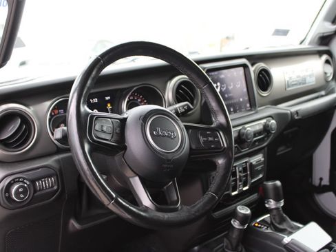 Used 2021 Jeep Gladiator Sport AWD/4WD image 27