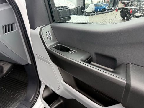 New 2026 Ford F250 XL w/ XL Chrome Package image 26