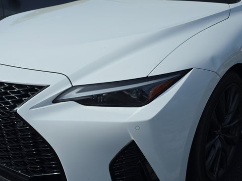 Used 2022 Lexus IS 350 F Sport image 9