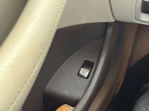 Used 2018 Mercedes-Benz E 400 Coupe image 36