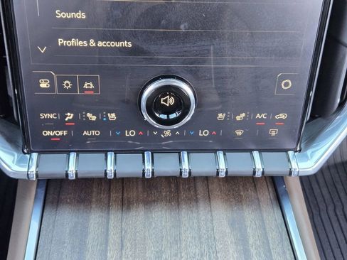 Used 2026 GMC Acadia Denali Ultimate w/ LPO, Floor Liner Package image 17