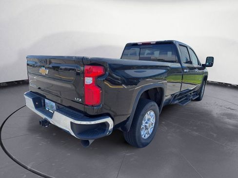 Used 2022 Chevrolet Silverado 2500 LTZ w/ LTZ Convenience Package AWD/4WD image 16