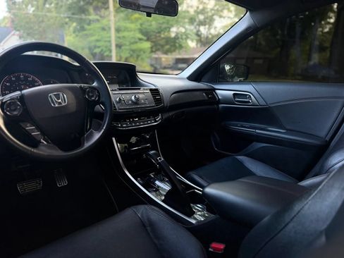 Used 2017 Honda Accord Sport Special Edition image 10