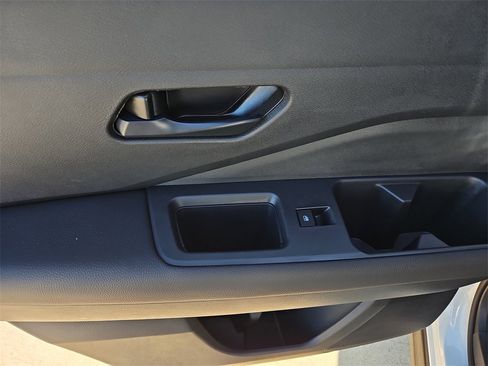 New 2025 Nissan Pathfinder SV image 12