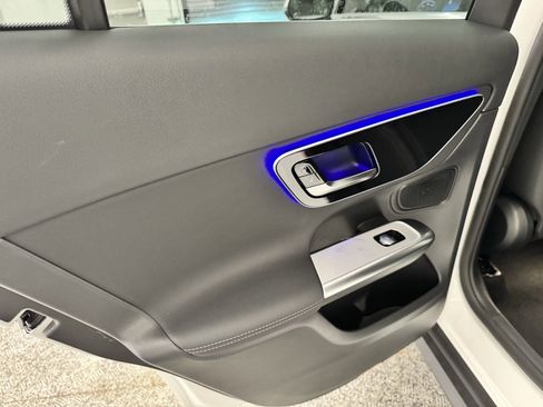 Certified 2025 Mercedes-Benz GLC 300 image 20