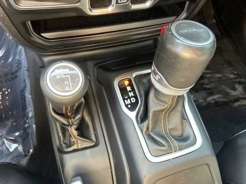 Used 2022 Jeep Gladiator Overland AWD/4WD image 26