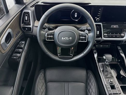 Used 2022 Kia Sorento SX Prestige image 10