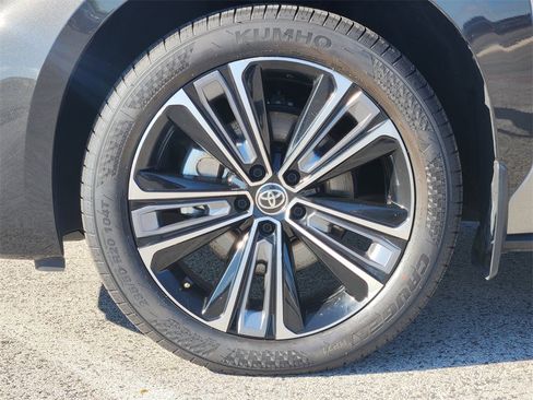 Used 2023 Toyota bZ4X AWD w/ Weather Package image 7