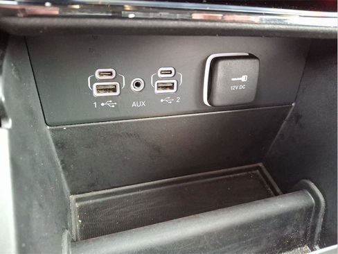 Used 2024 Jeep Grand Cherokee Limited AWD/4WD image 25