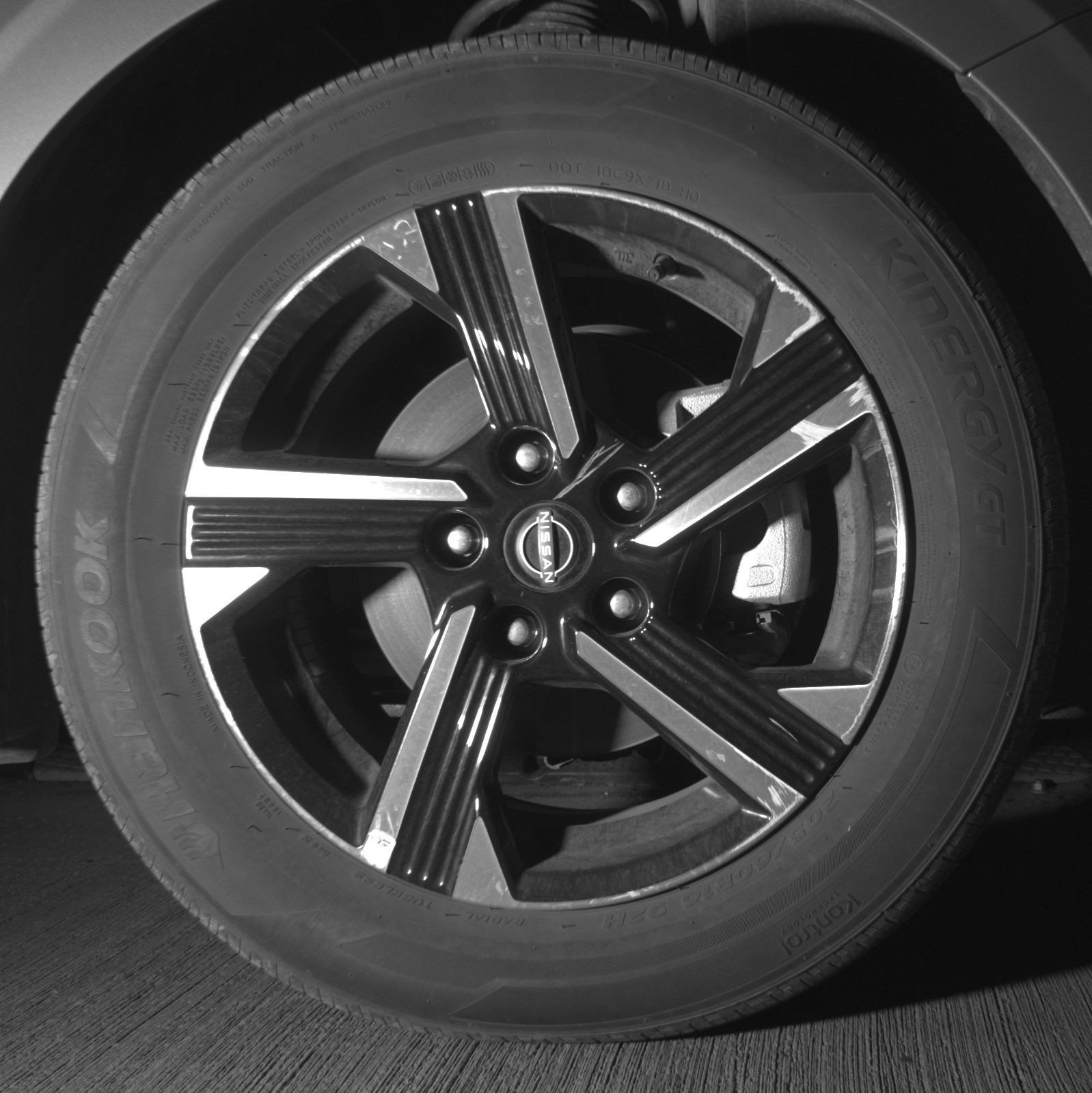 Used 2025 Nissan Sentra SV FWD image 15