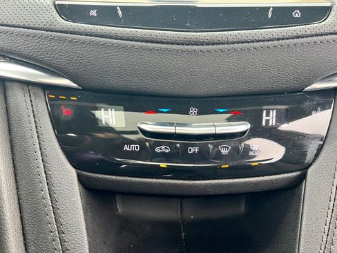 Used 2022 Cadillac XT5 Sportv AWD/4WD image 25