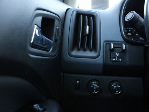 Used 2021 Chevrolet Colorado Z71 AWD/4WD image 29