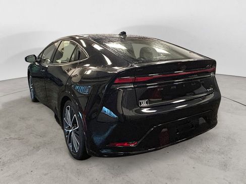 Used 2024 Toyota Prius XLE image 3