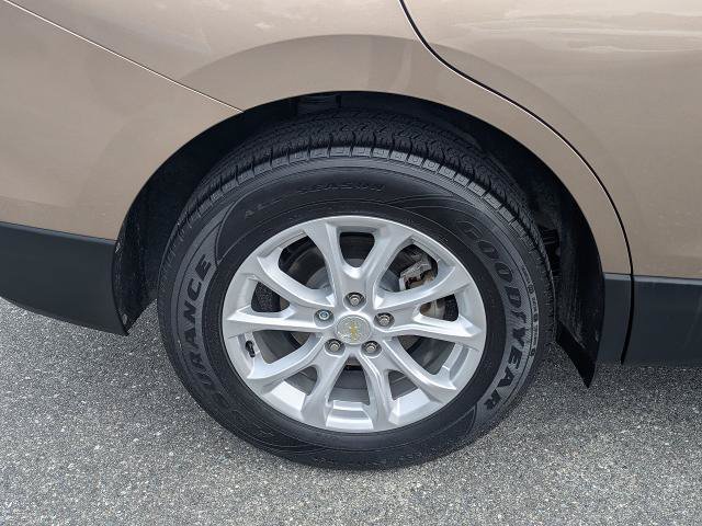 Used 2018 Chevrolet Equinox LT w/ LPO, Floor Liner Package AWD/4WD image 11