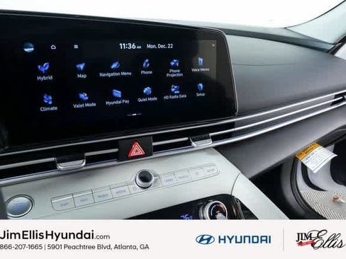 New 2025 Hyundai Elantra Limited image 14