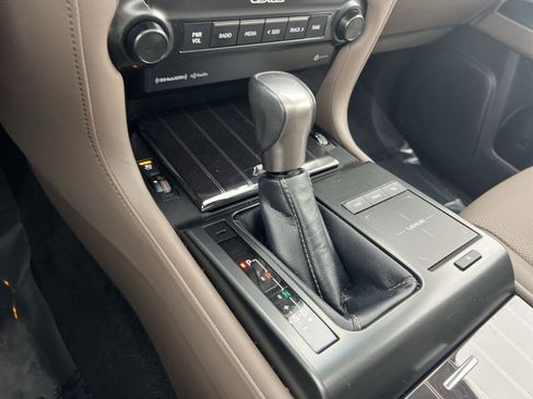 Used 2023 Lexus GX 460 Premium image 22