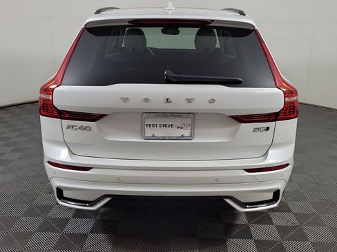 Used 2024 Volvo XC60 B5 Plus w/ Protection Package AWD/4WD image 5