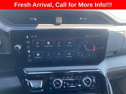 Used 2025 GMC Sierra 2500 AT4 w/ Technology Package AWD/4WD image 5