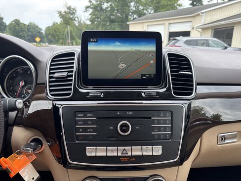 Used 2017 Mercedes-Benz GLE 350 4MATIC w/ Premium 1 Package image 6