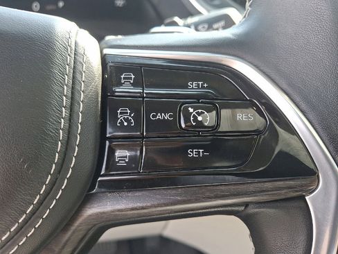 Used 2022 Jeep Grand Cherokee L Overland image 18