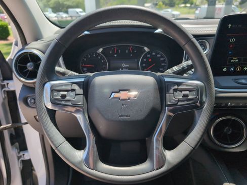 Used 2023 Chevrolet Blazer LT w/ Convenience Package FWD image 18