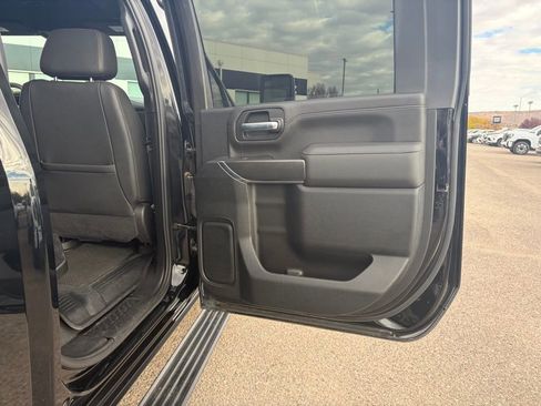 Used 2022 GMC Sierra 2500 AT4 w/ AT4 Premium Plus Package image 17