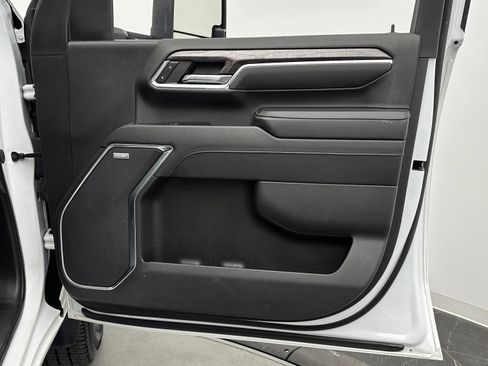 Used 2024 Chevrolet Silverado 2500 LTZ w/ LTZ Convenience Package image 38