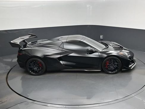 Used 2026 Chevrolet Corvette ZR1 w/ ZR1 Carbon Fiber Aero Package RWD image 13