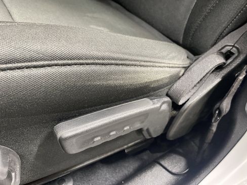 Used 2022 Jeep Wrangler Unlimited Sport image 15