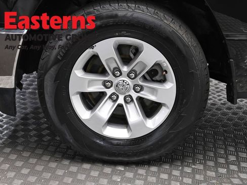 Used 2024 RAM 1500 Laramie RWD image 32