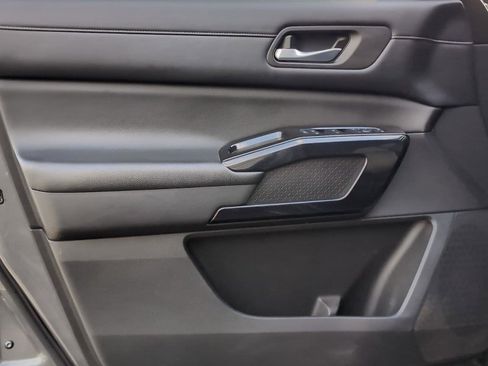 Used 2022 Nissan Pathfinder S image 13