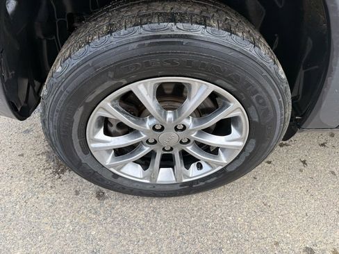 Used 2019 Jeep Cherokee Latitude Plus w/ Cold Weather Group image 14