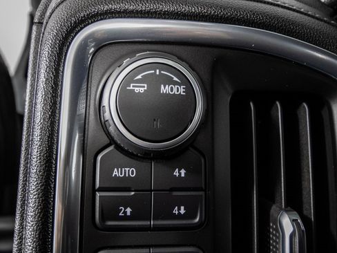 Used 2021 Chevrolet Silverado 1500 LT Trail Boss w/ Bed Protection Package image 22