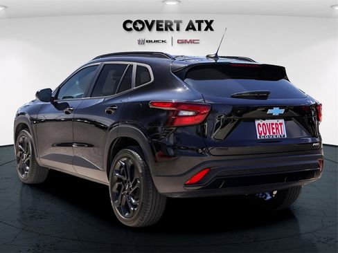 Used 2024 Chevrolet Trax RS w/ Driver Confidence Package image 6