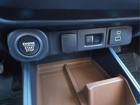 Used 2022 Ford Maverick Lariat w/ Equipment Group 500A Standard image 26