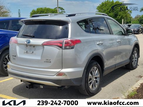 Used 2016 Toyota RAV4 XLE AWD/4WD image 8