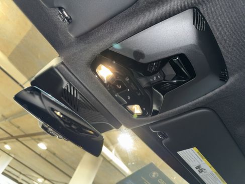 Certified 2025 BMW X2 xDrive28i image 31