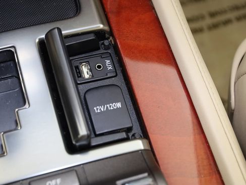 Used 2010 Lexus LX 570 4WD w/ Preferred Accessory Package image 29