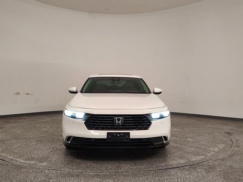 Used 2024 Honda Accord Touring image 5