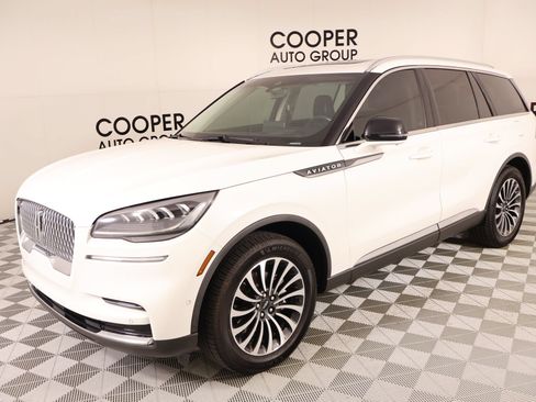 Used 2023 Lincoln Aviator Reserve w/ Equipment Group 201A AWD/4WD image 10