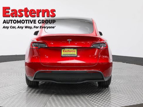 Used 2021 Tesla Model Y 2WD image 6