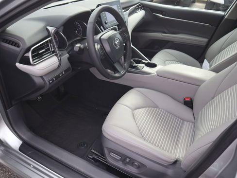 Used 2021 Toyota Camry SE image 13