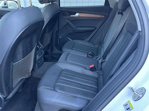 Used 2023 Audi Q5 2.0T Premium w/ Convenience Package image 15