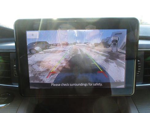 Used 2023 Ford Explorer XLT w/ Equipment Group 202A image 29