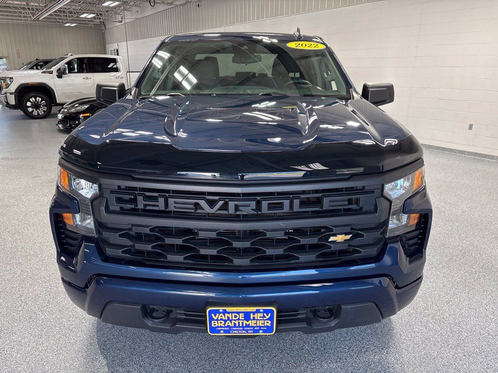 Used 2022 Chevrolet Silverado 1500 Custom AWD/4WD image 2
