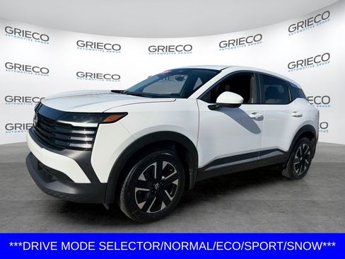 Certified 2025 Nissan Kicks SV AWD/4WD image 3