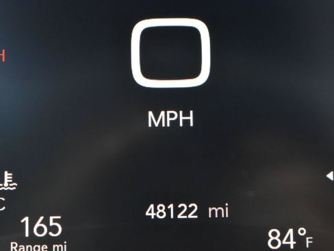 Used 2025 Chrysler Pacifica Select FWD image 34