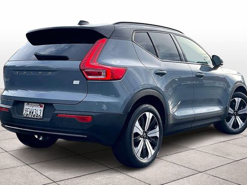 Used 2023 Volvo XC40 Recharge Core image 16