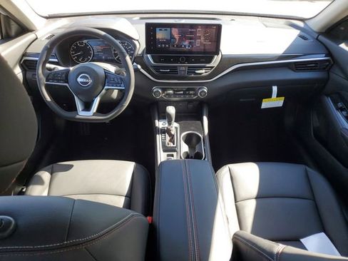 New 2025 Nissan Altima 2.5 SR w/ SR Premium Package image 24